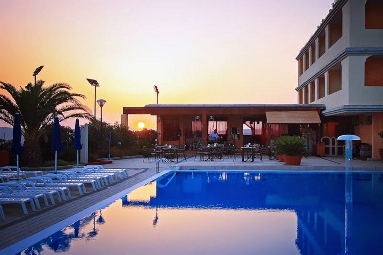Borgo Saraceno Hotel-Residence Santa Teresa Gallura Exteriör bild