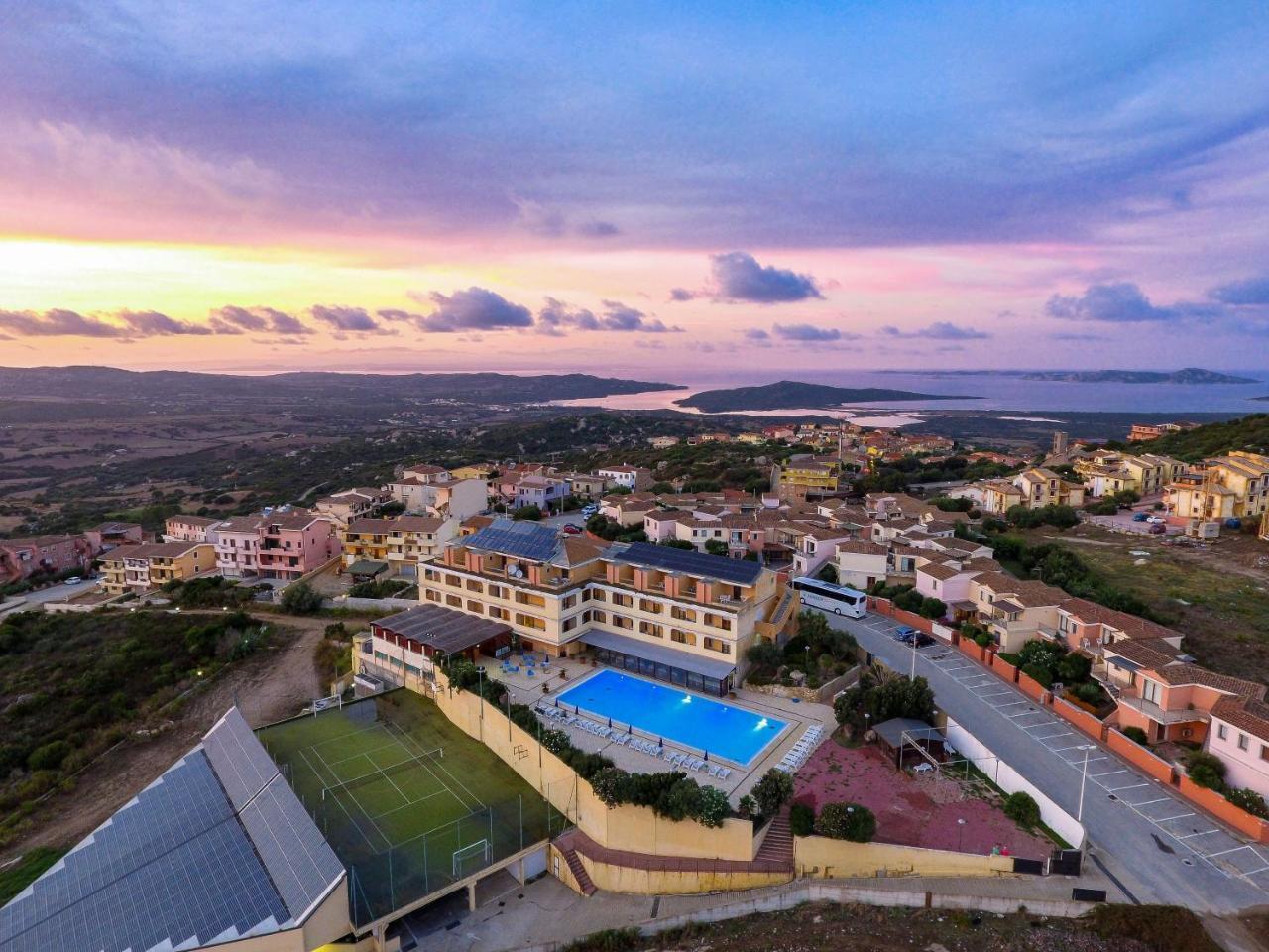 Borgo Saraceno Hotel-Residence Santa Teresa Gallura Exteriör bild